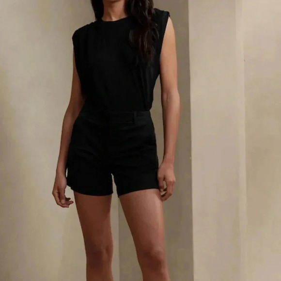 Banana Republic Flat-Front Chino Short - Picture 3 of 11